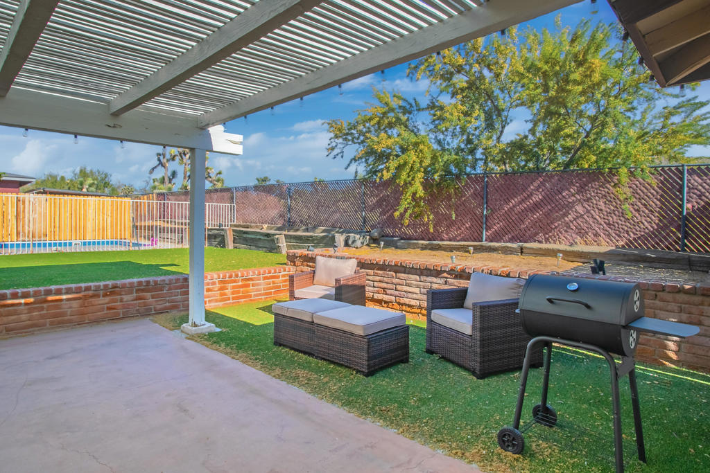 7607 Lucerne Vista Avenue