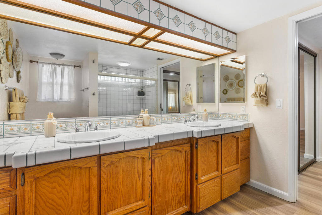 7607 Lucerne Vista Avenue