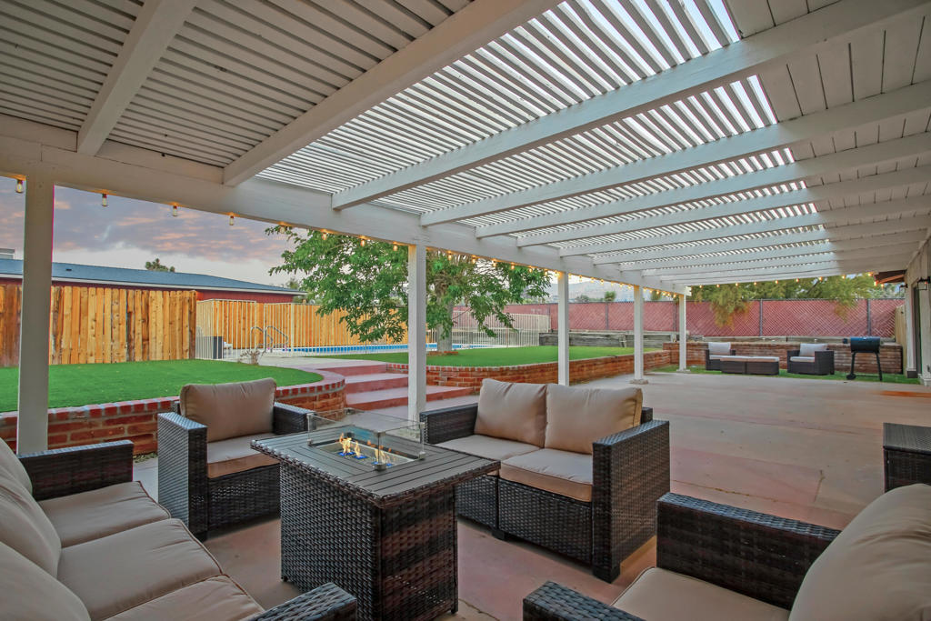 7607 Lucerne Vista Avenue