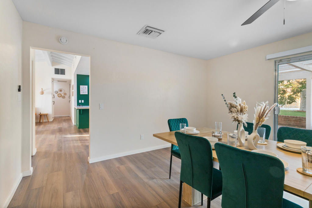 7607 Lucerne Vista Avenue