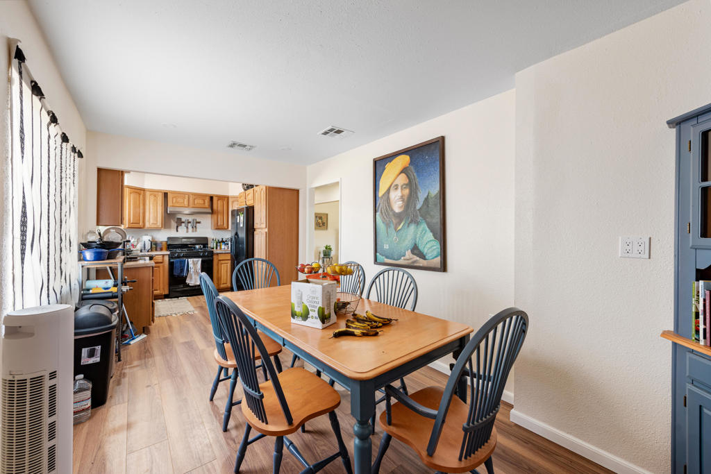 7607 Lucerne Vista Avenue