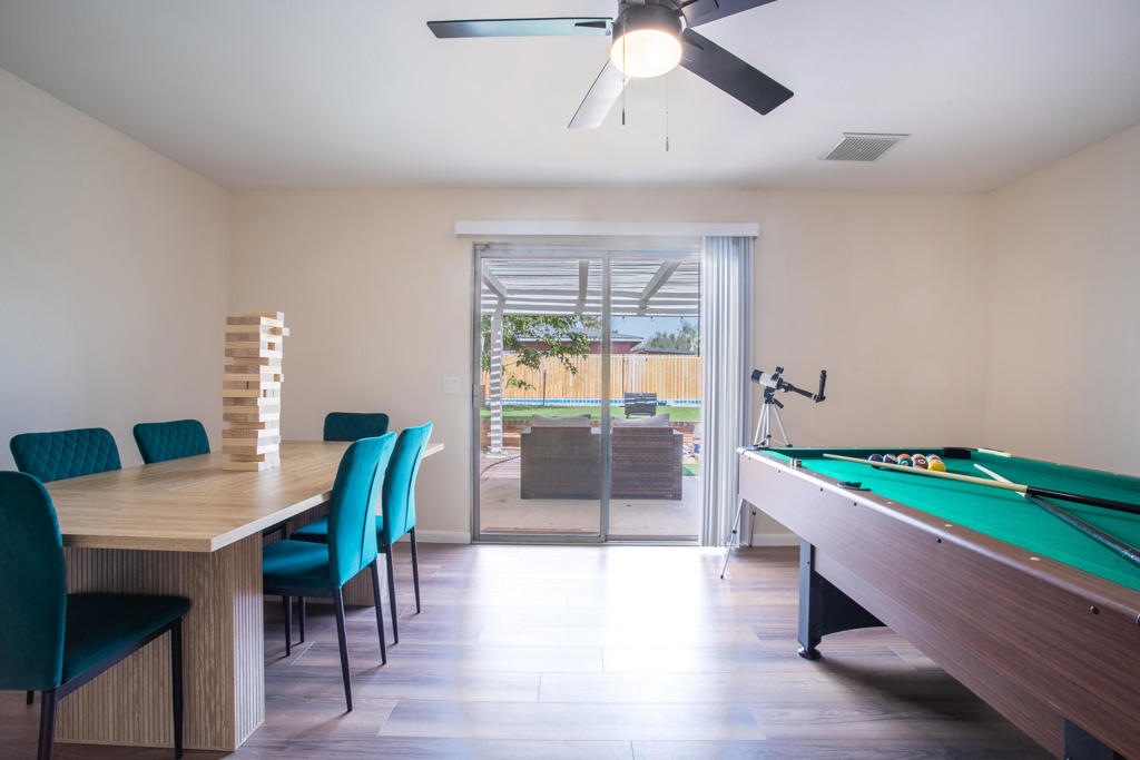 7607 Lucerne Vista Avenue