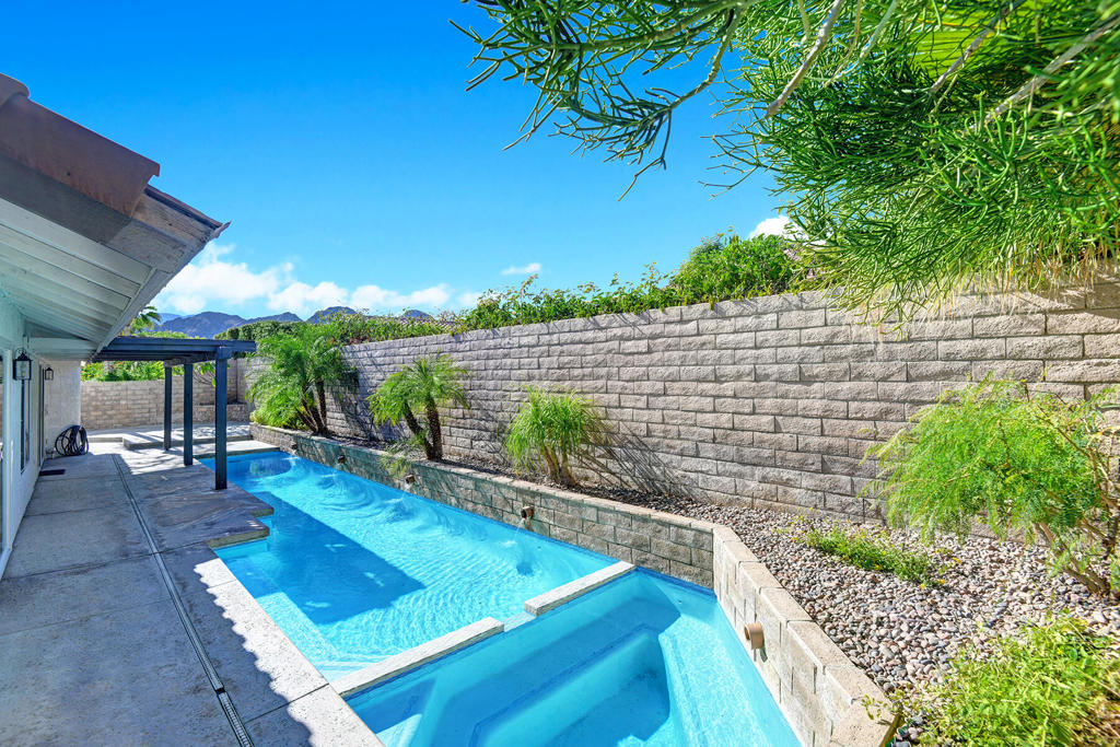 44053 Silver Creek Circle