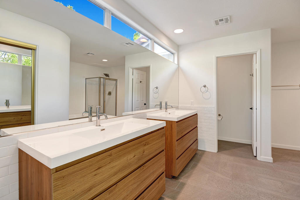 44053 Silver Creek Circle