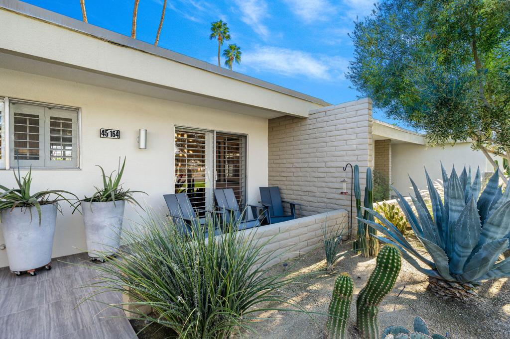 45164 Avenue Codorniz