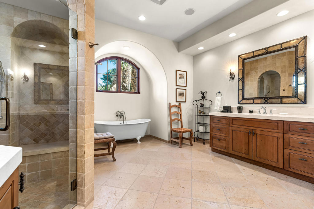 80645 La Docena Trail