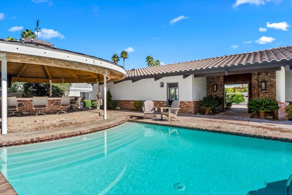 48731 San Vicente Street