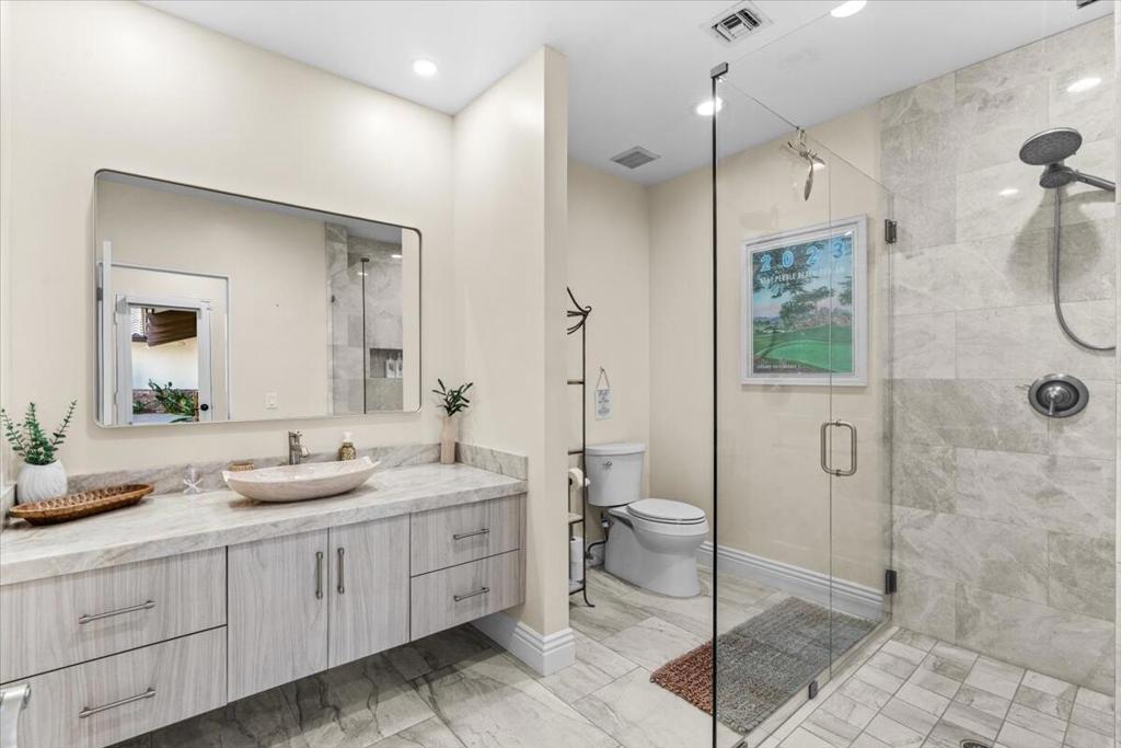 48731 San Vicente Street