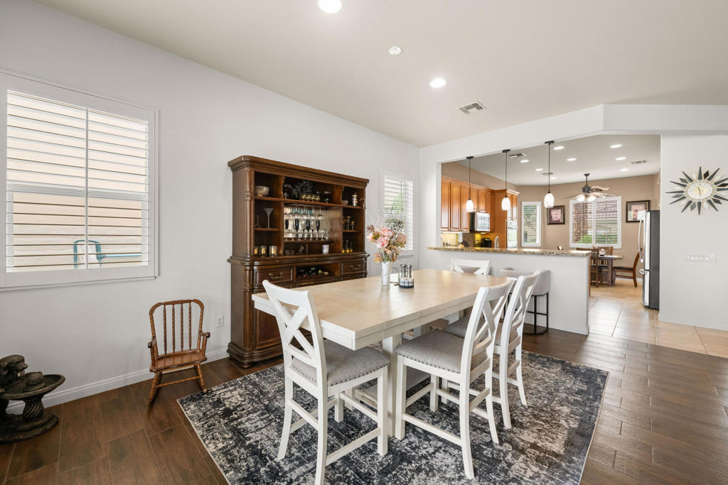 80096 Camino Santa Elise