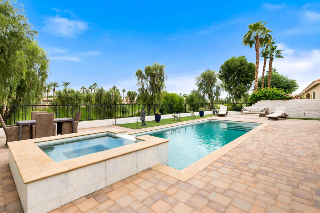 80096 Camino Santa Elise