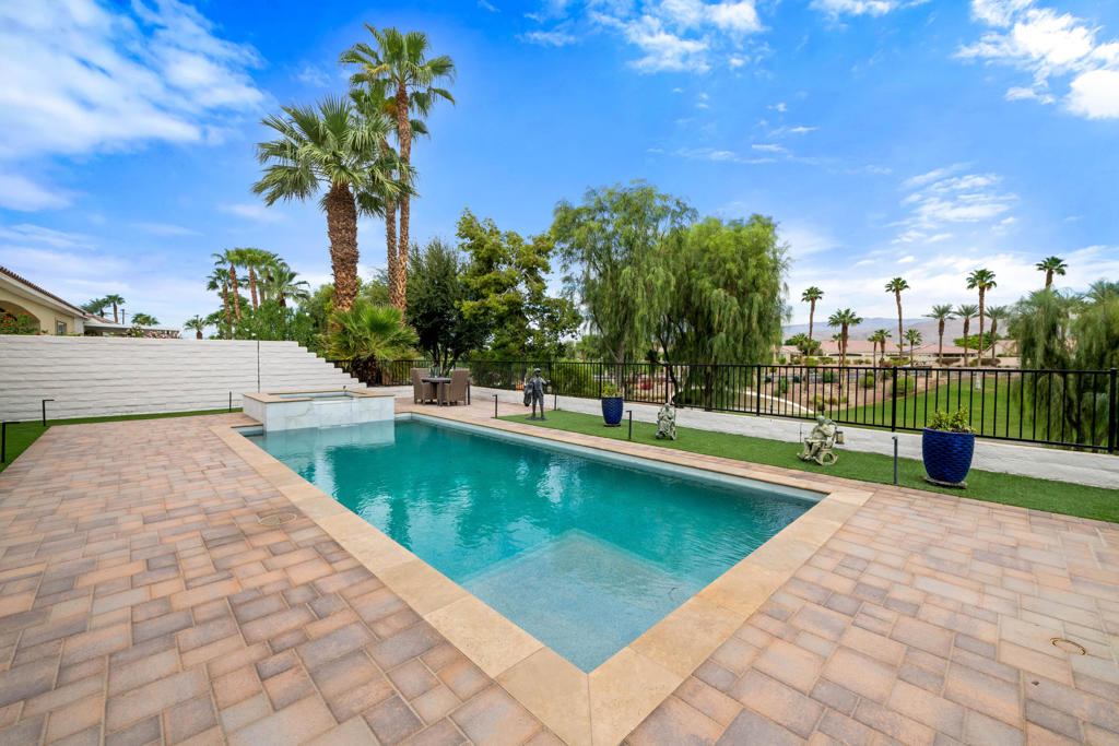 80096 Camino Santa Elise