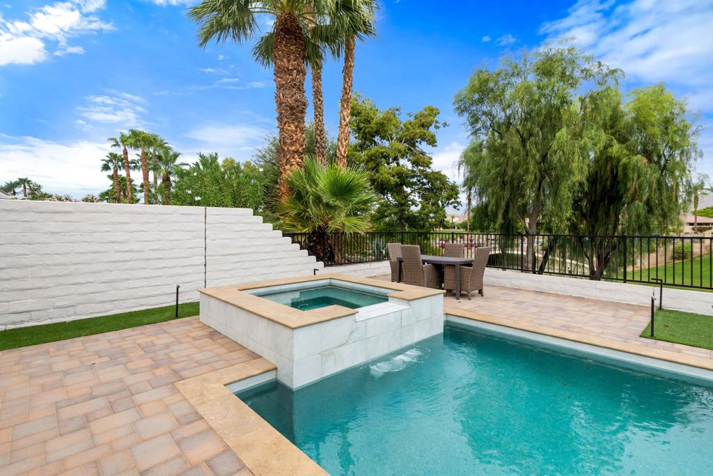 80096 Camino Santa Elise