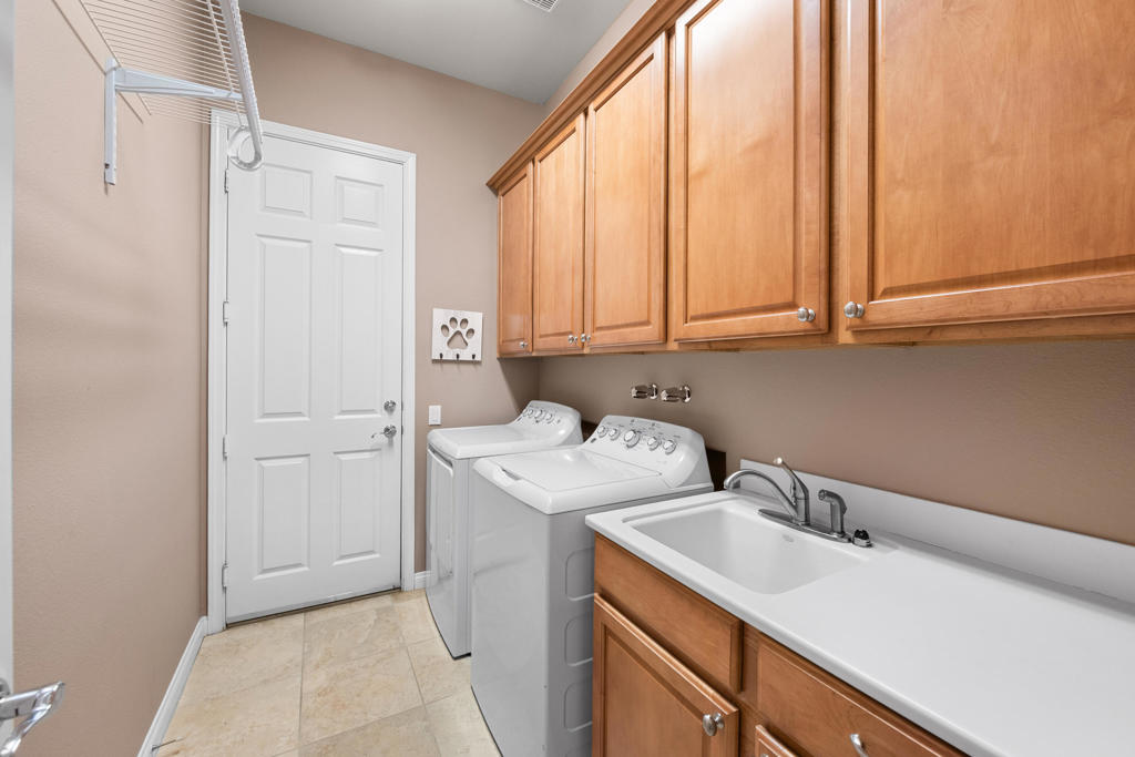 80096 Camino Santa Elise