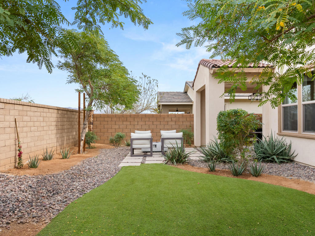 73340 Warhol Lane