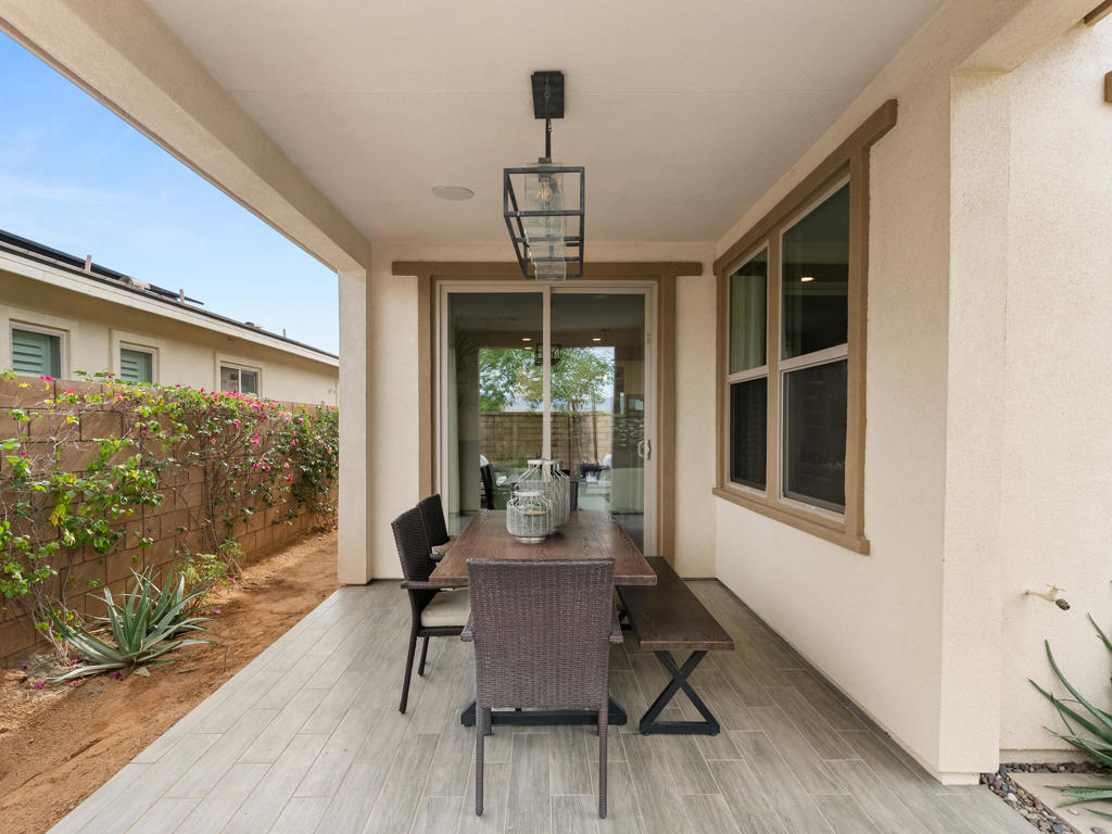 73340 Warhol Lane