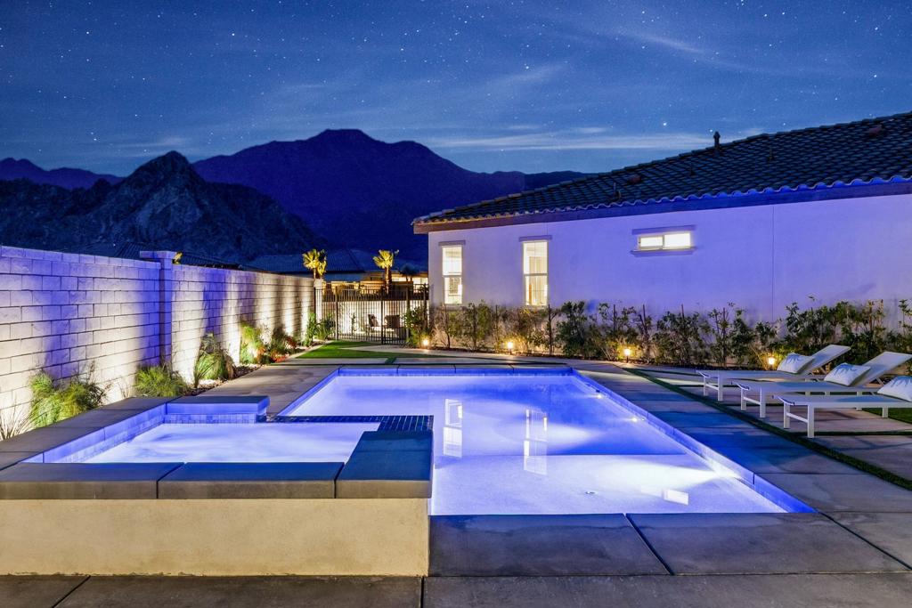 58080 Coral View Way