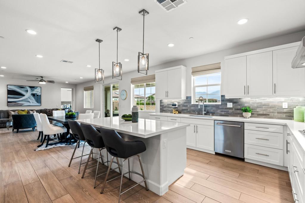 58080 Coral View Way