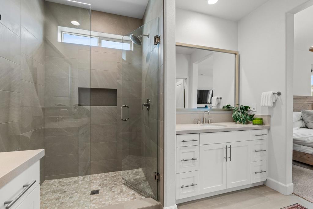 58080 Coral View Way