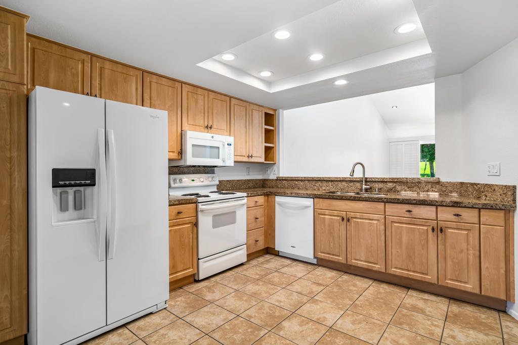 76279 Poppy Lane