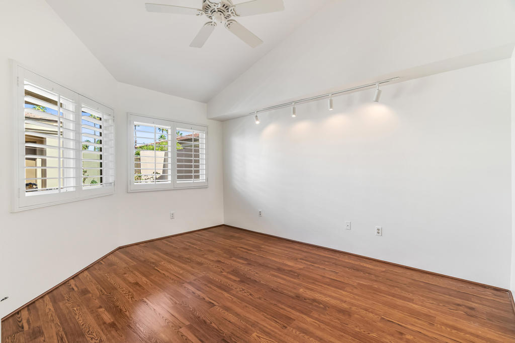 76279 Poppy Lane