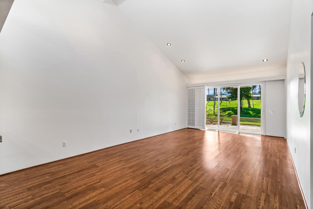 76279 Poppy Lane
