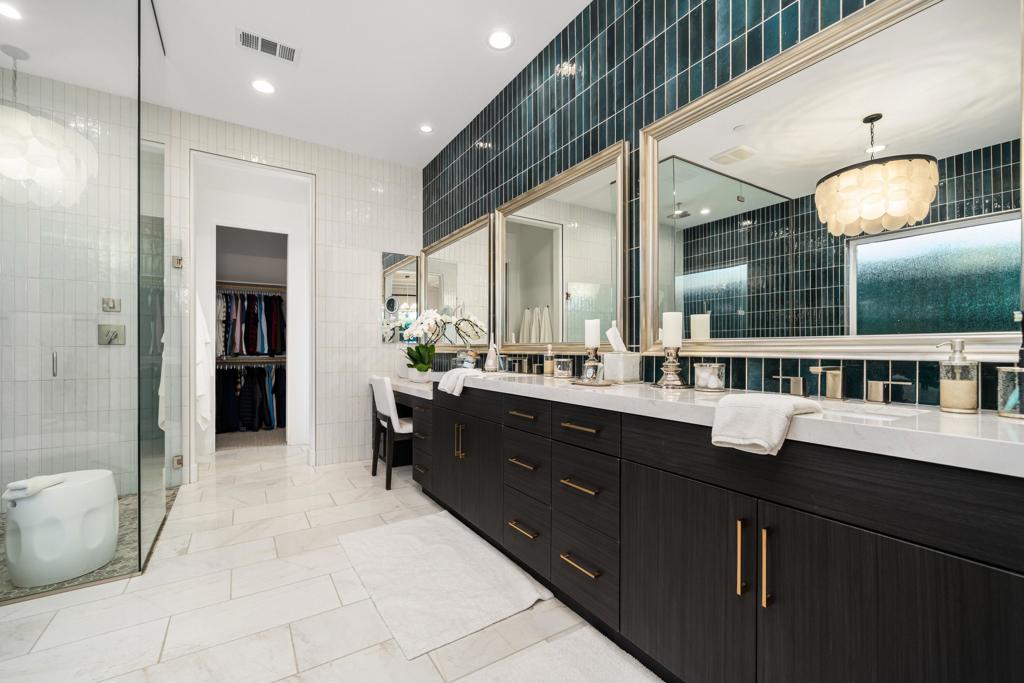 75194 Palisades Place