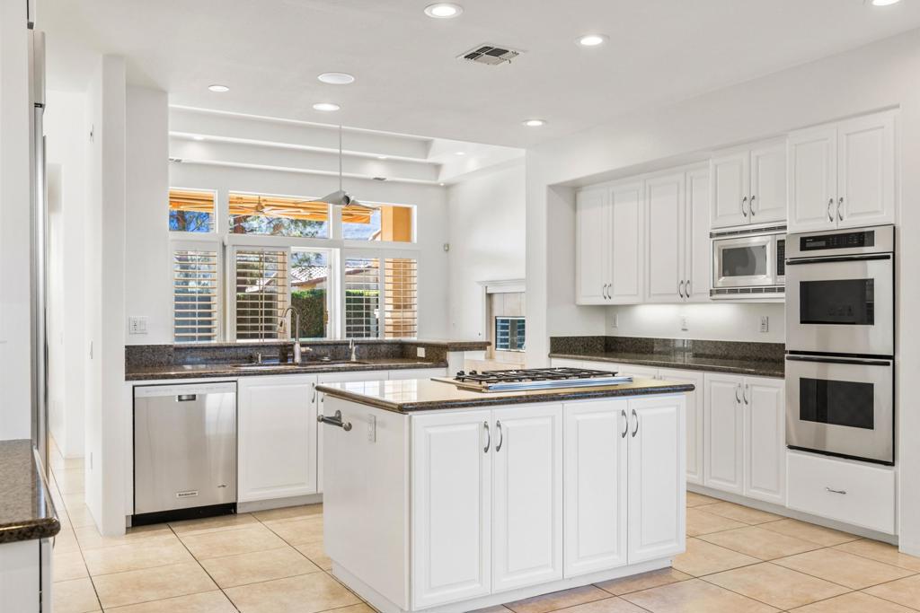 14 Collegiate Circle