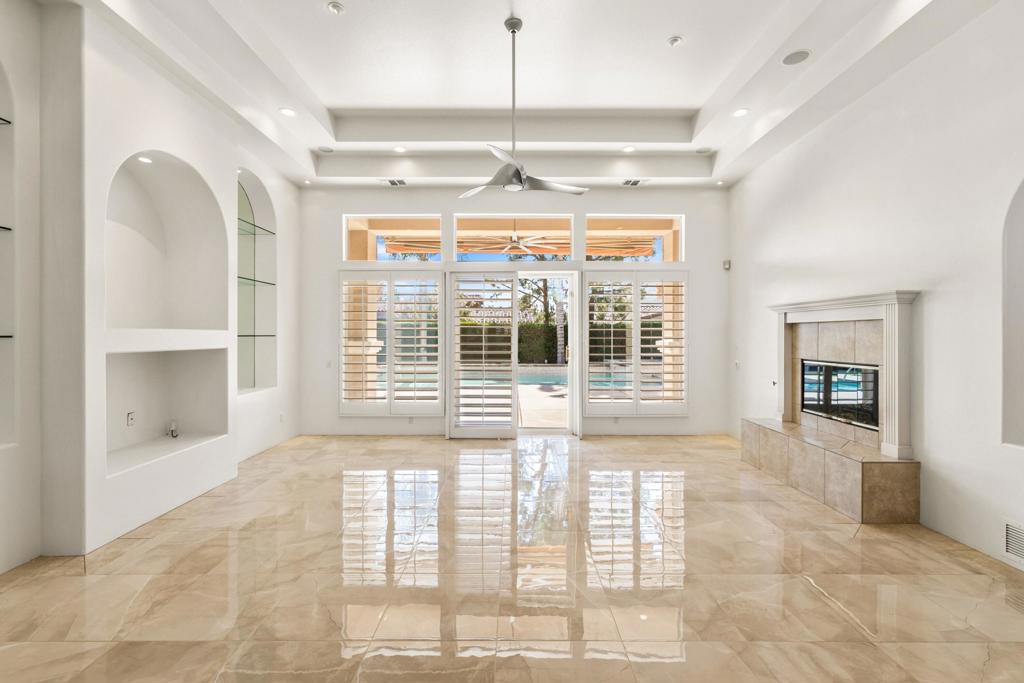 14 Collegiate Circle