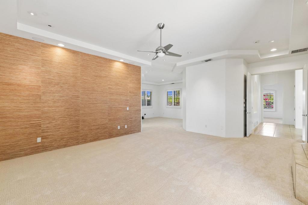 14 Collegiate Circle