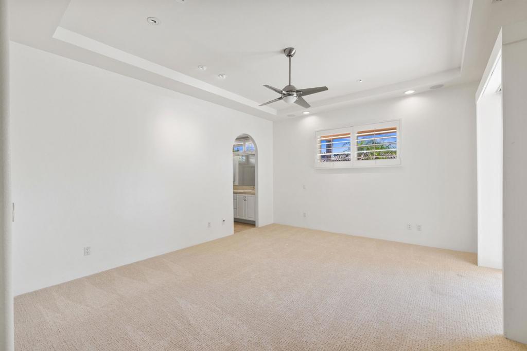 14 Collegiate Circle