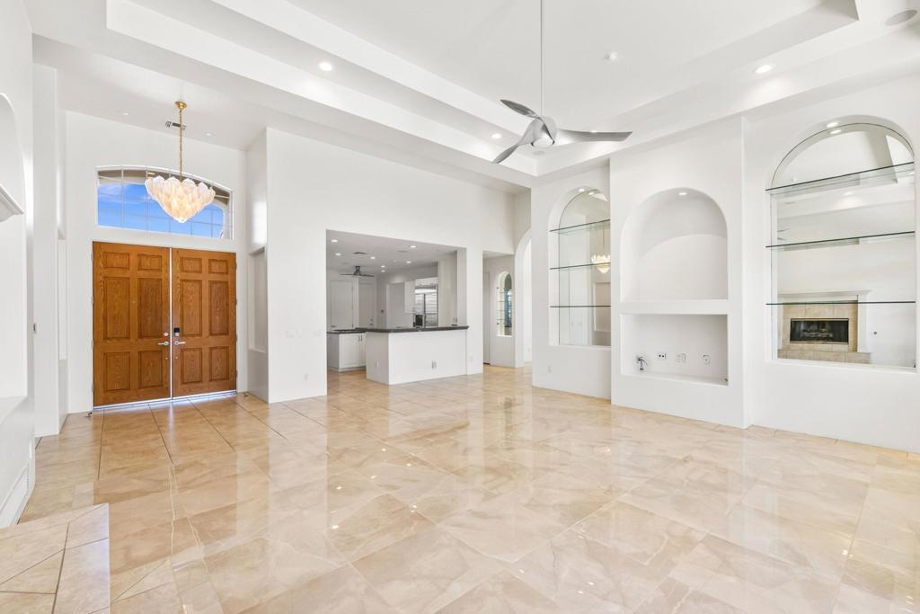 14 Collegiate Circle