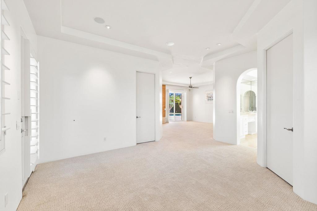 14 Collegiate Circle