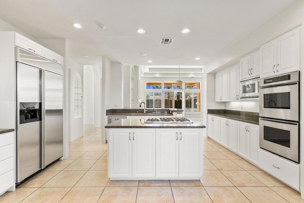 14 Collegiate Circle