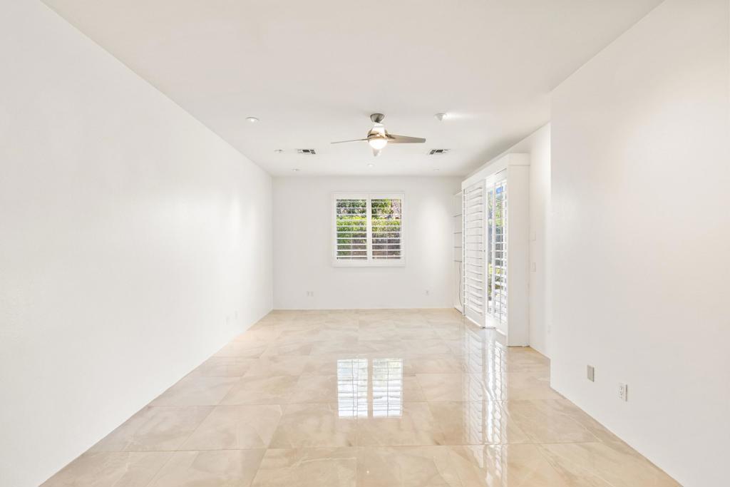 14 Collegiate Circle