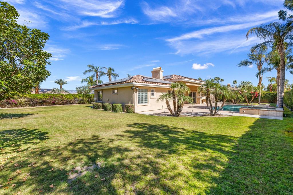 14 Collegiate Circle