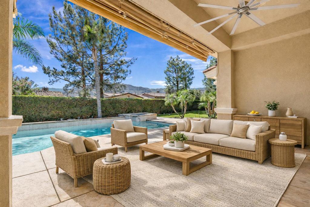 14 Collegiate Circle