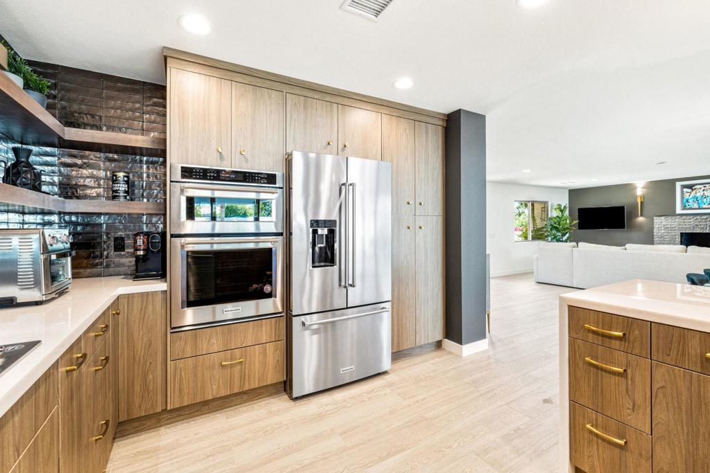 45654 Verba Santa Drive