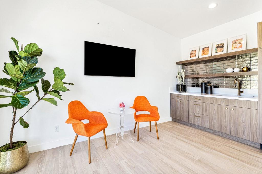 45654 Verba Santa Drive