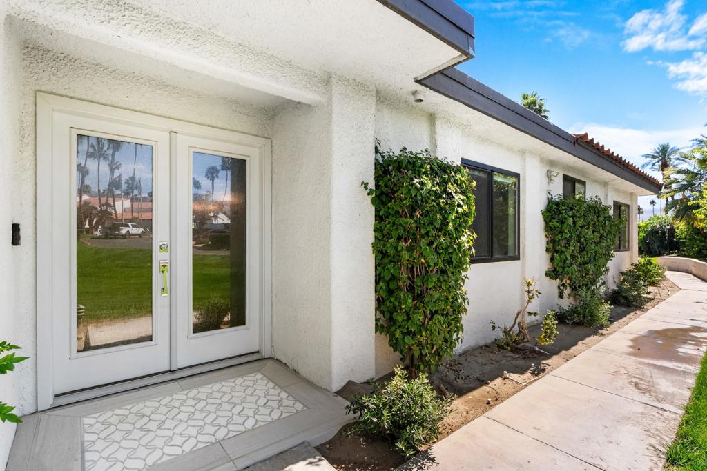 33 Medina Way