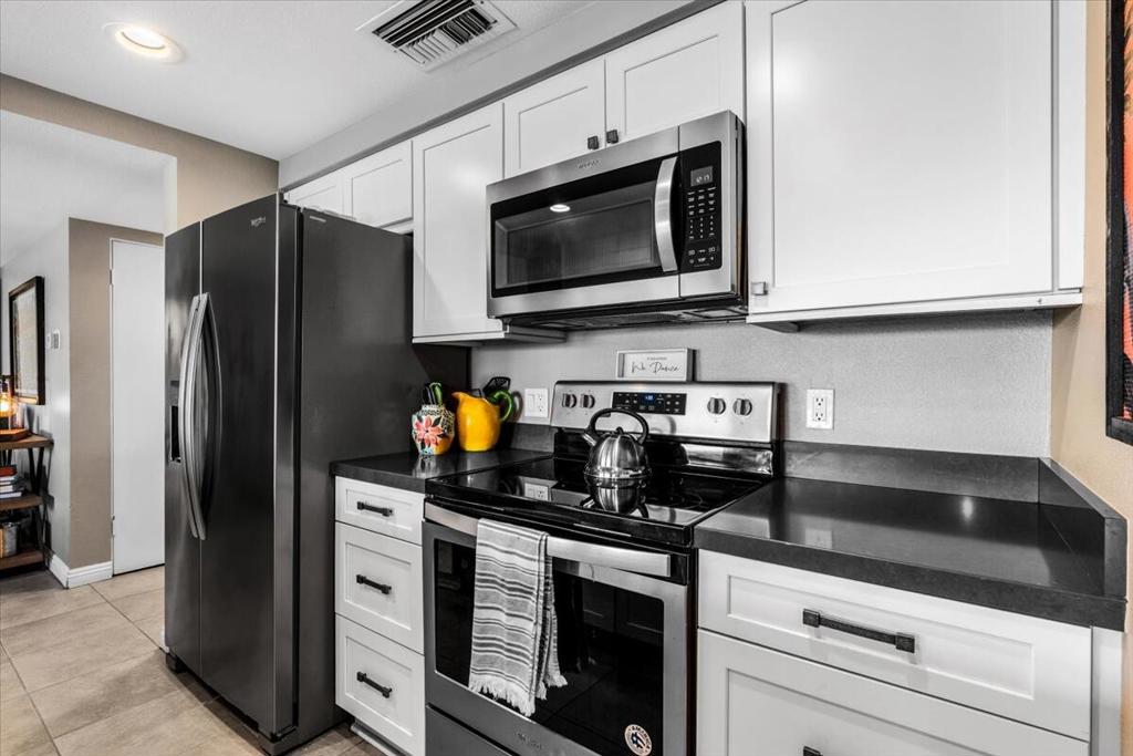 45720 Club Circle Drive 285