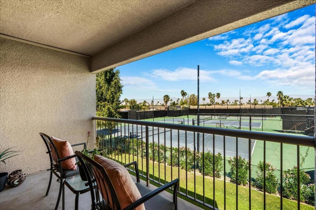 45720 Club Circle Drive 285