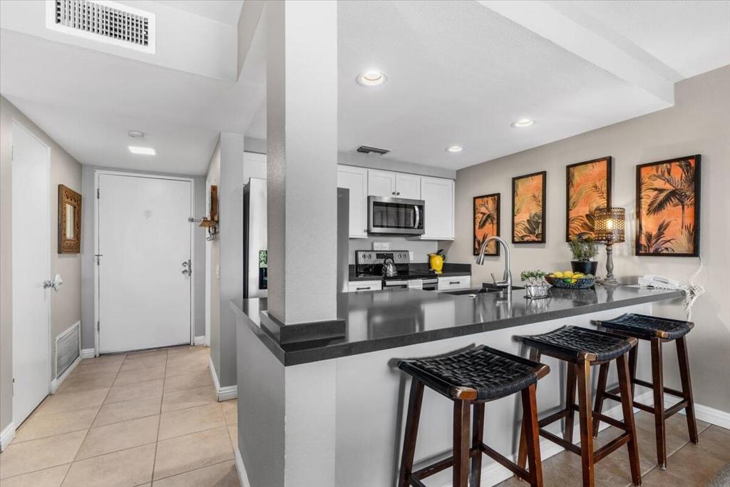 45720 Club Circle Drive 285