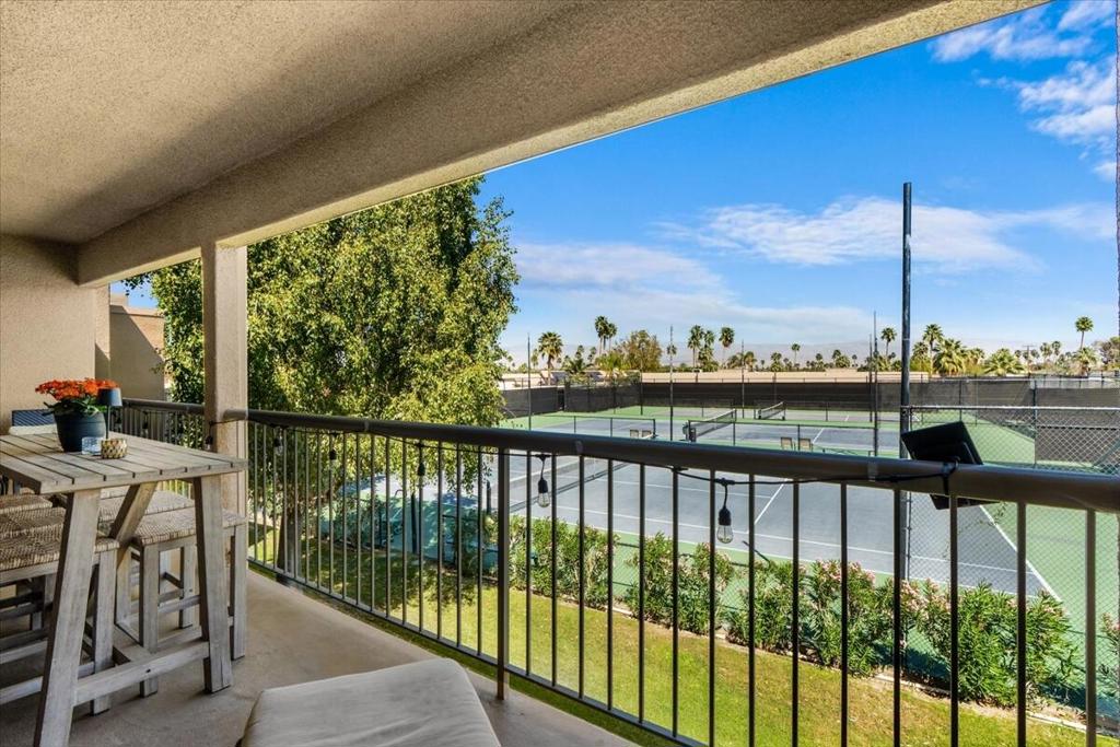 45720 Club Circle Drive 285