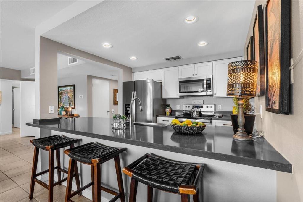 45720 Club Circle Drive 285