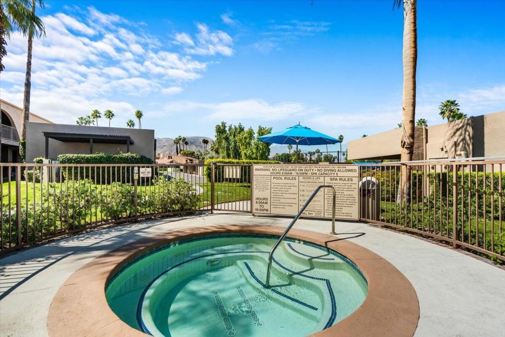 45720 Club Circle Drive 285