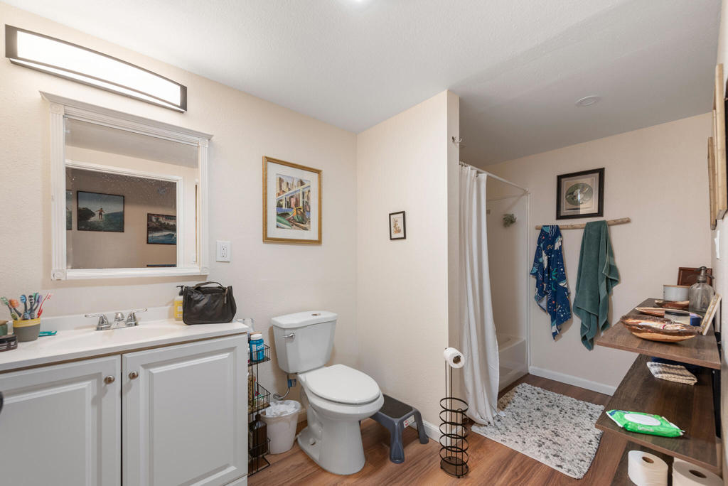 7607 Lucerne Vista Avenue