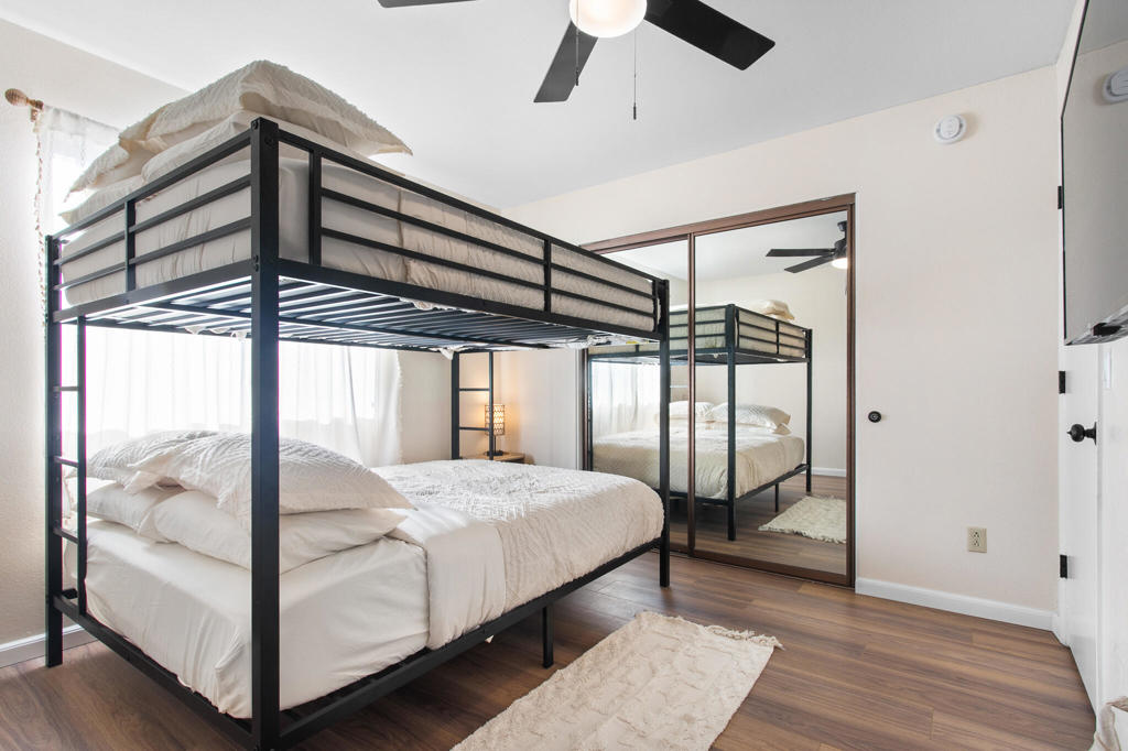 7607 Lucerne Vista Avenue