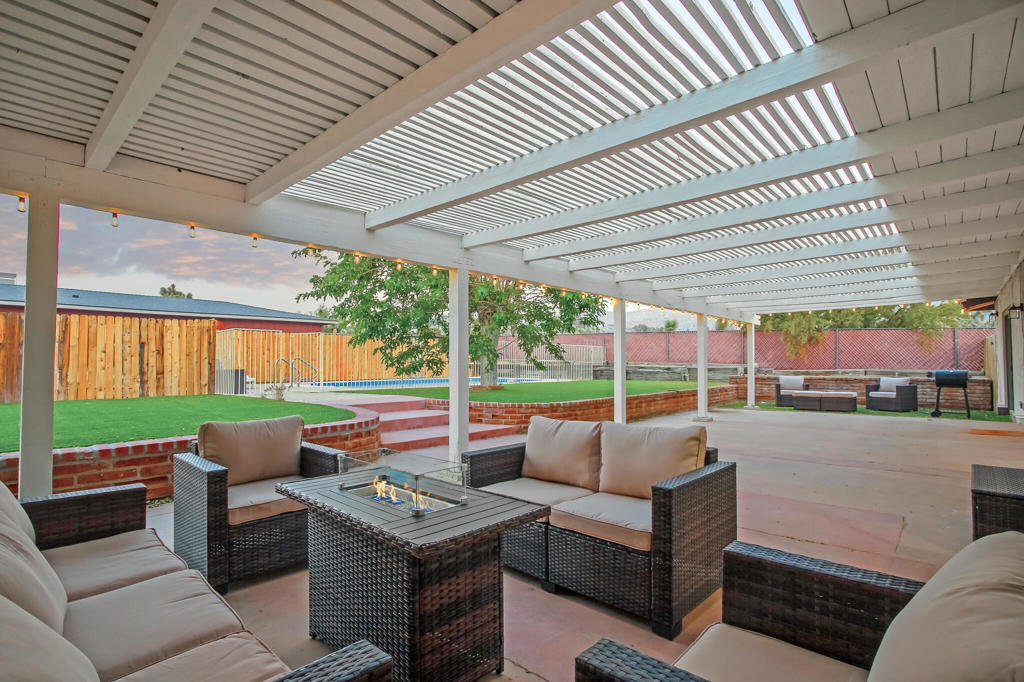 7607 Lucerne Vista Avenue