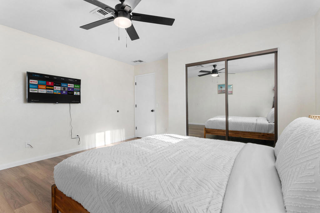 7607 Lucerne Vista Avenue