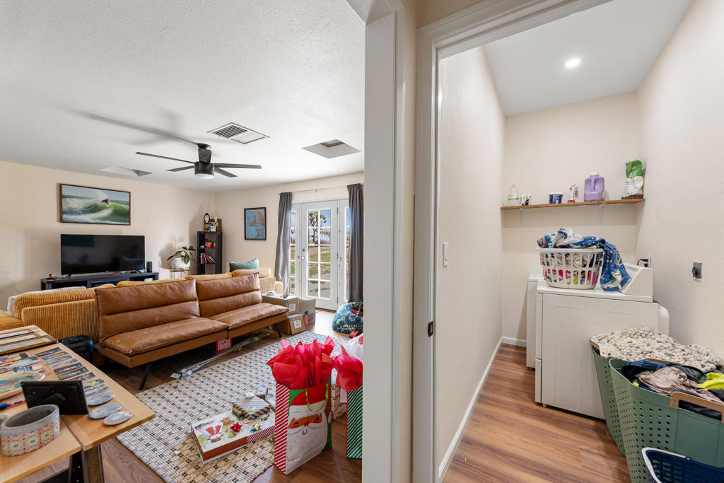 7607 Lucerne Vista Avenue